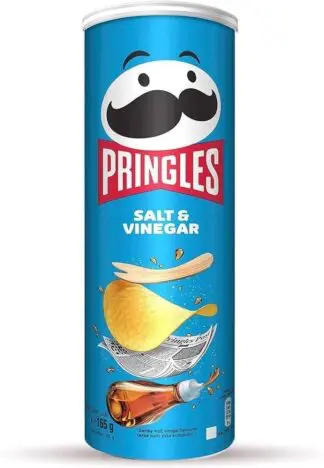 A can of Pringles Salt & Vinegar flavored chips.